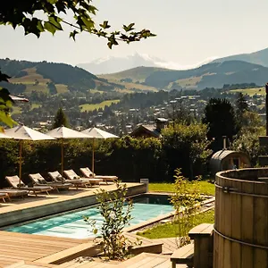 ***** Hotel L'alpaga, A Beaumier France